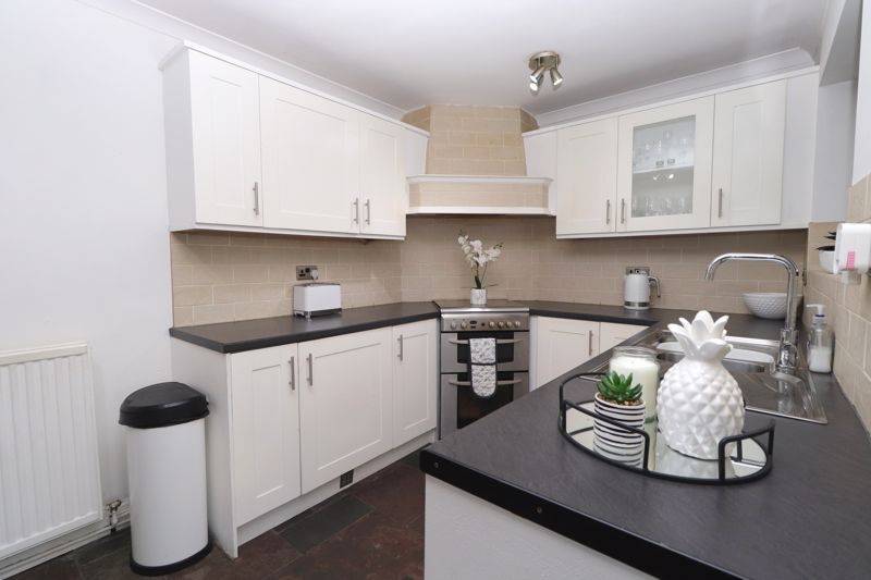 Property photo 3 of 26 Dining Kitchen