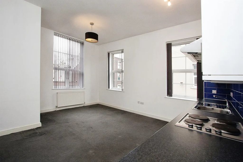 Property photo 3 of 14