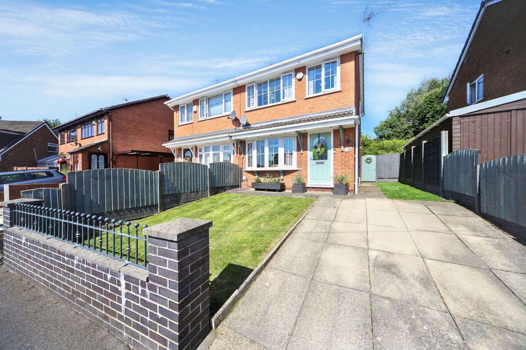 Property photo 1 of 22