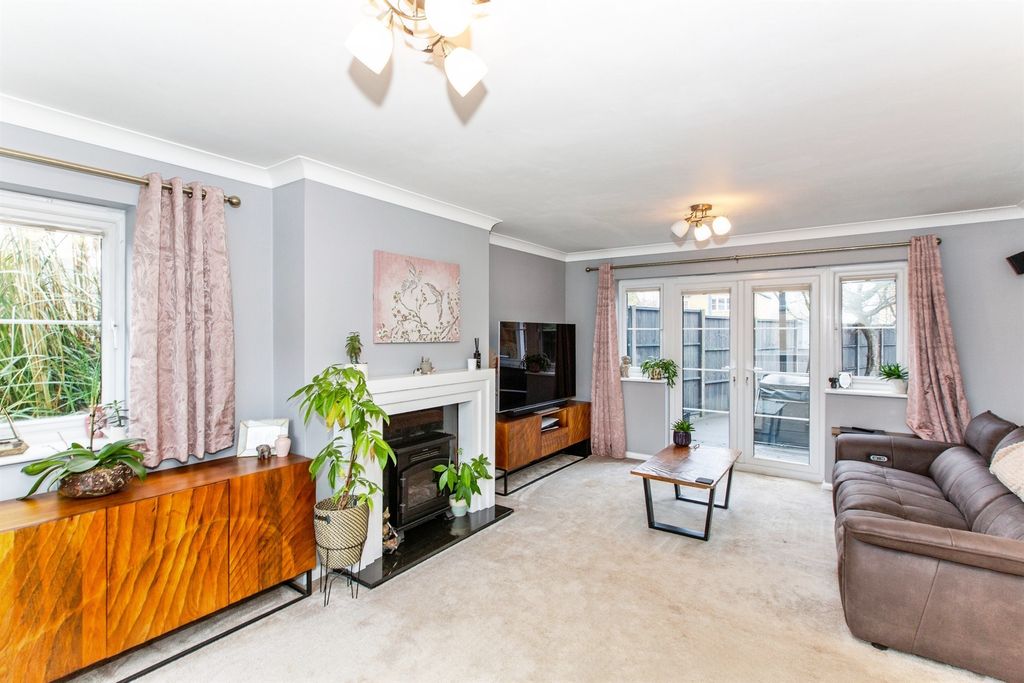 Property photo 3 of 26