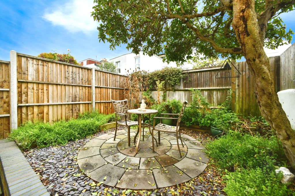 Property photo 3 of 17