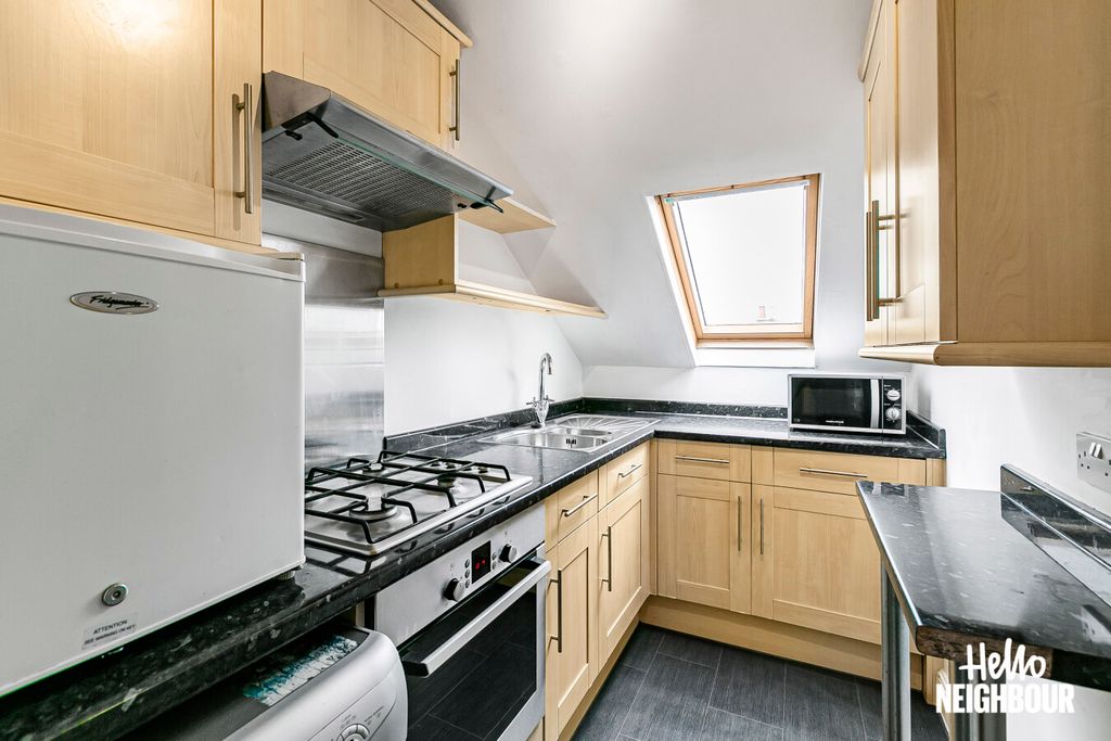 Property photo 3 of 13 Photo 2