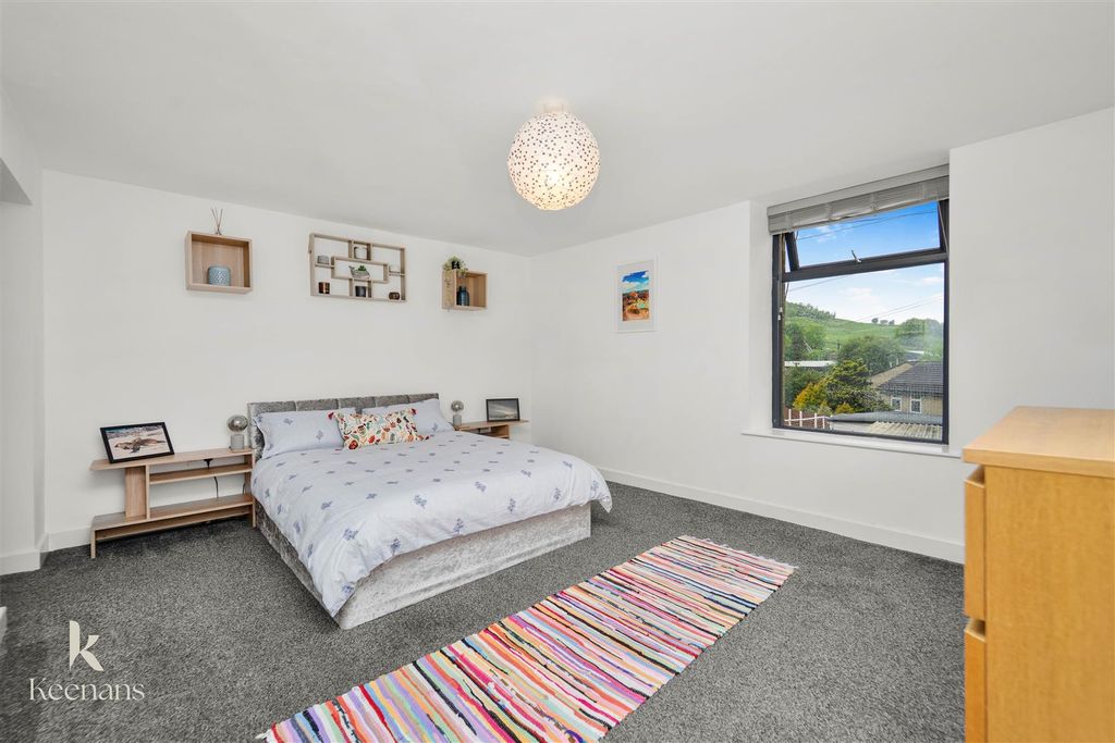 Property photo 3 of 47 3.Jpg