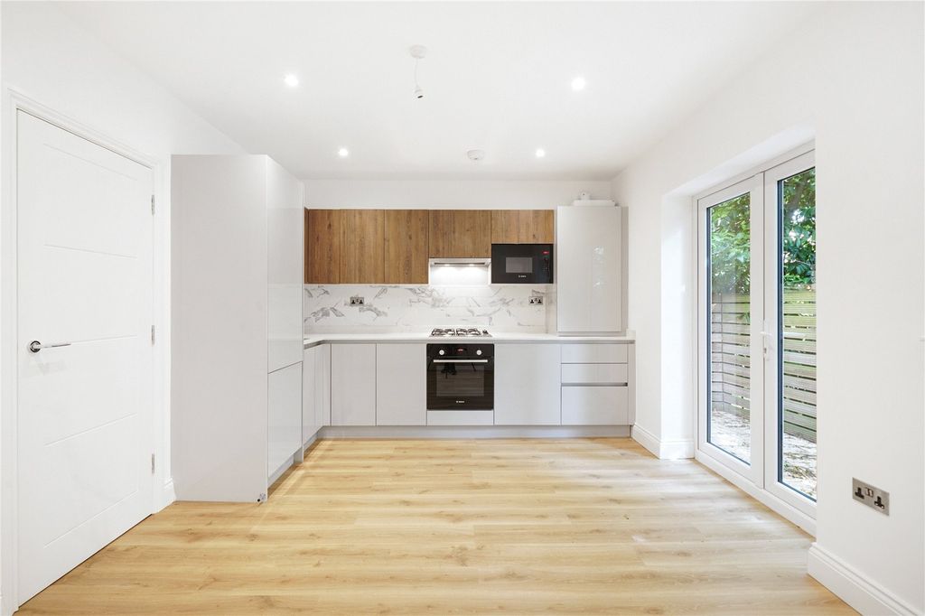 Property photo 1 of 10 Picture No. 01