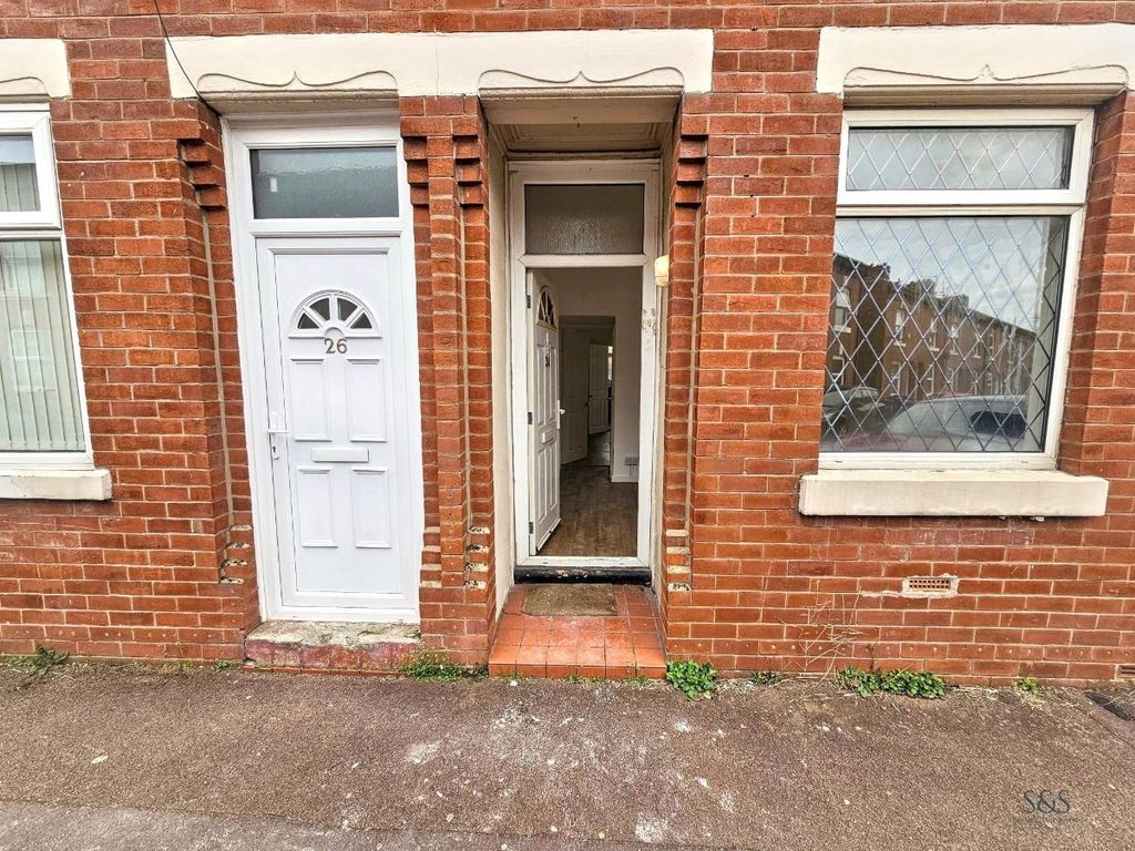 Property photo 2 of 23