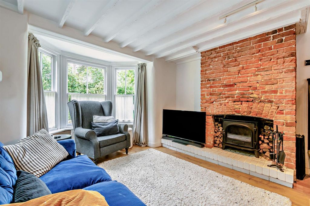 Property photo 2 of 16 8658456-Interior08-800.Jpg