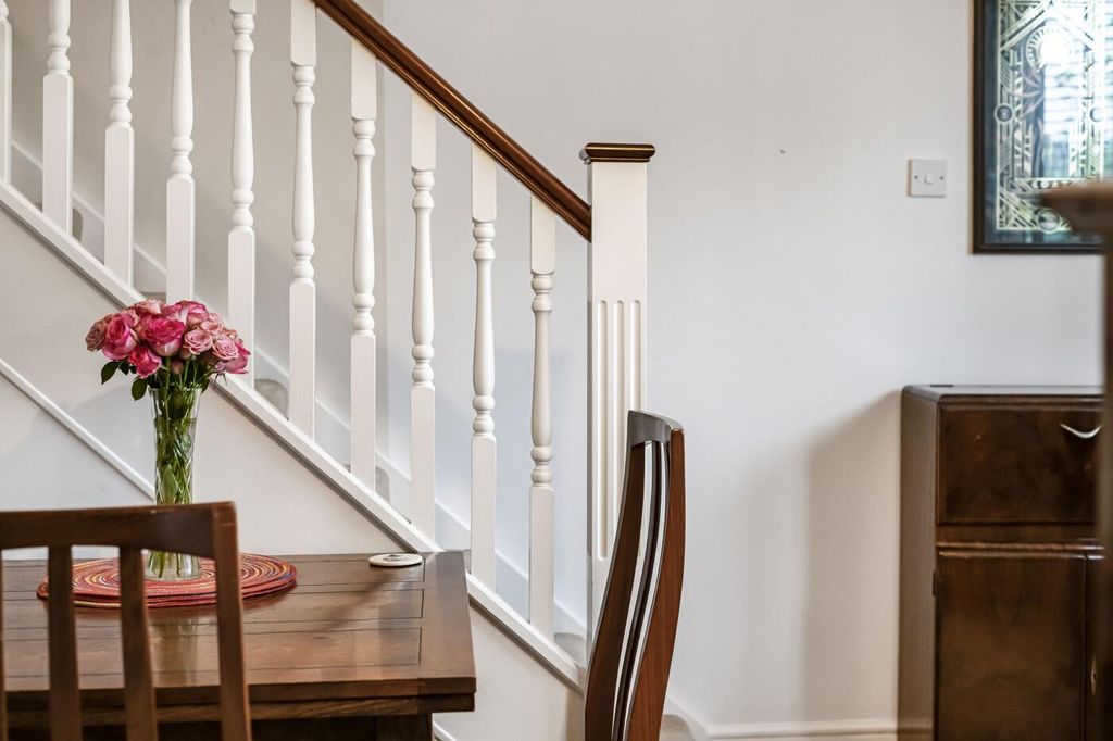 Property photo 3 of 28