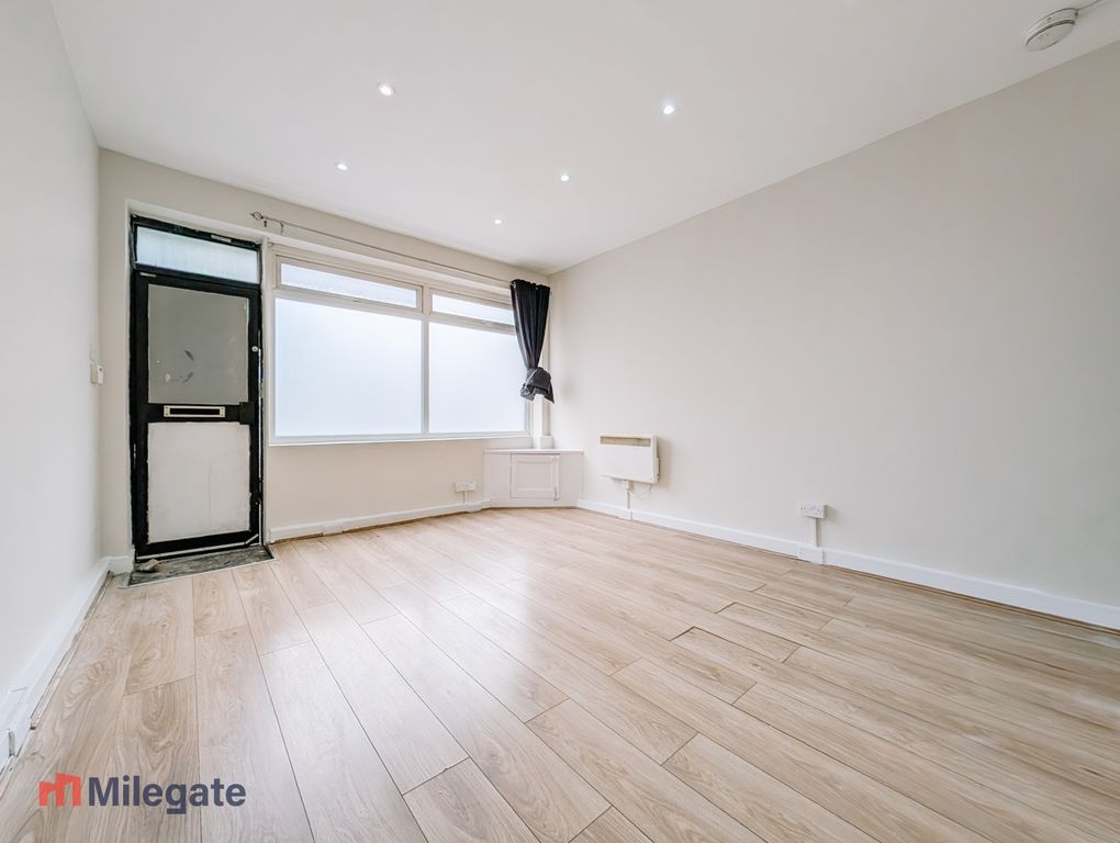 Property photo 3 of 4 Photo 3