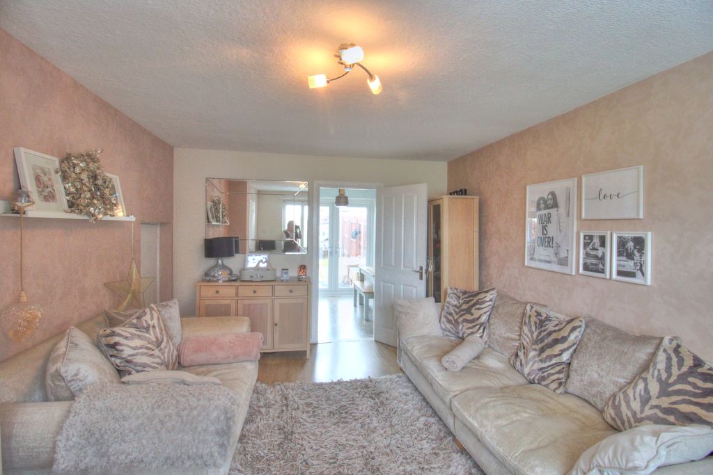Property photo 2 of 33 Img_1906_7_8