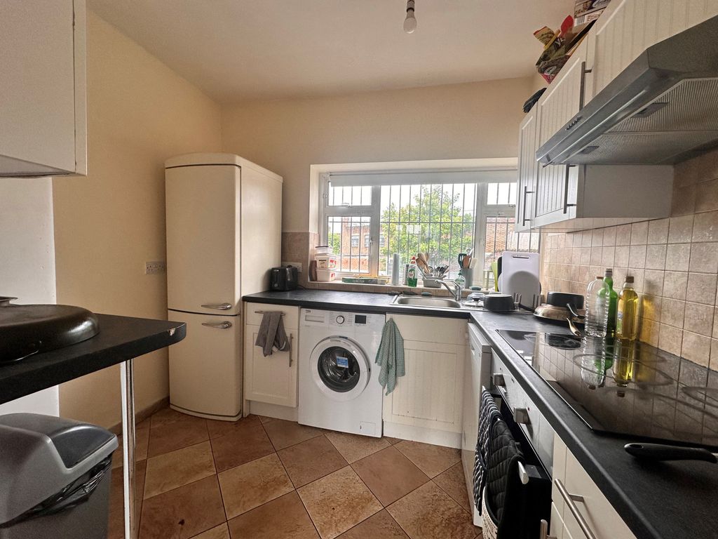 Property photo 2 of 5