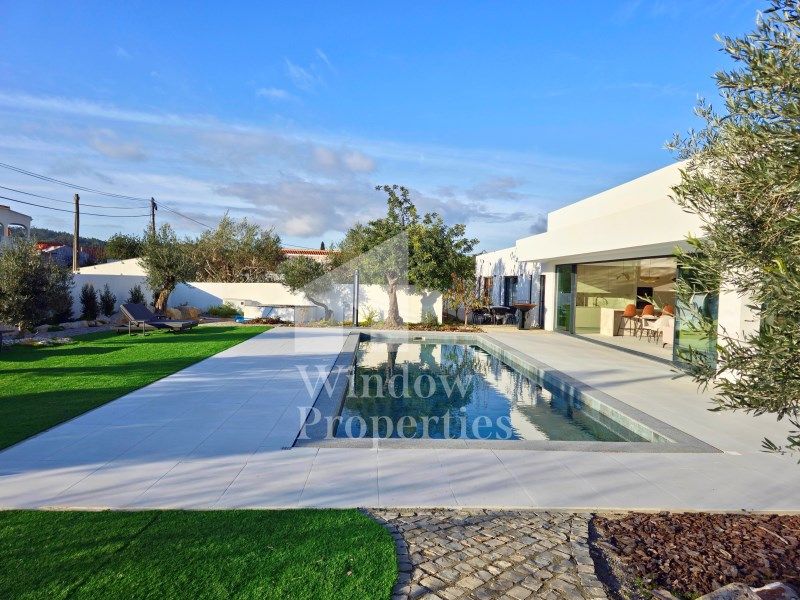 Property photo 3 of 54