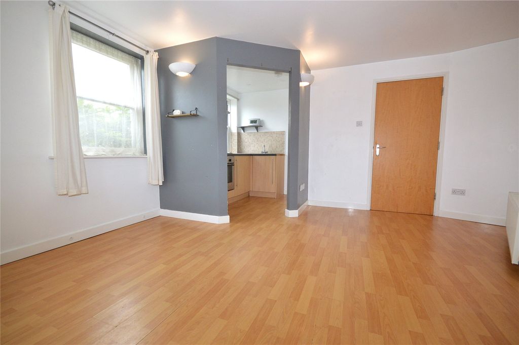 Property photo 3 of 8 Picture No. 07