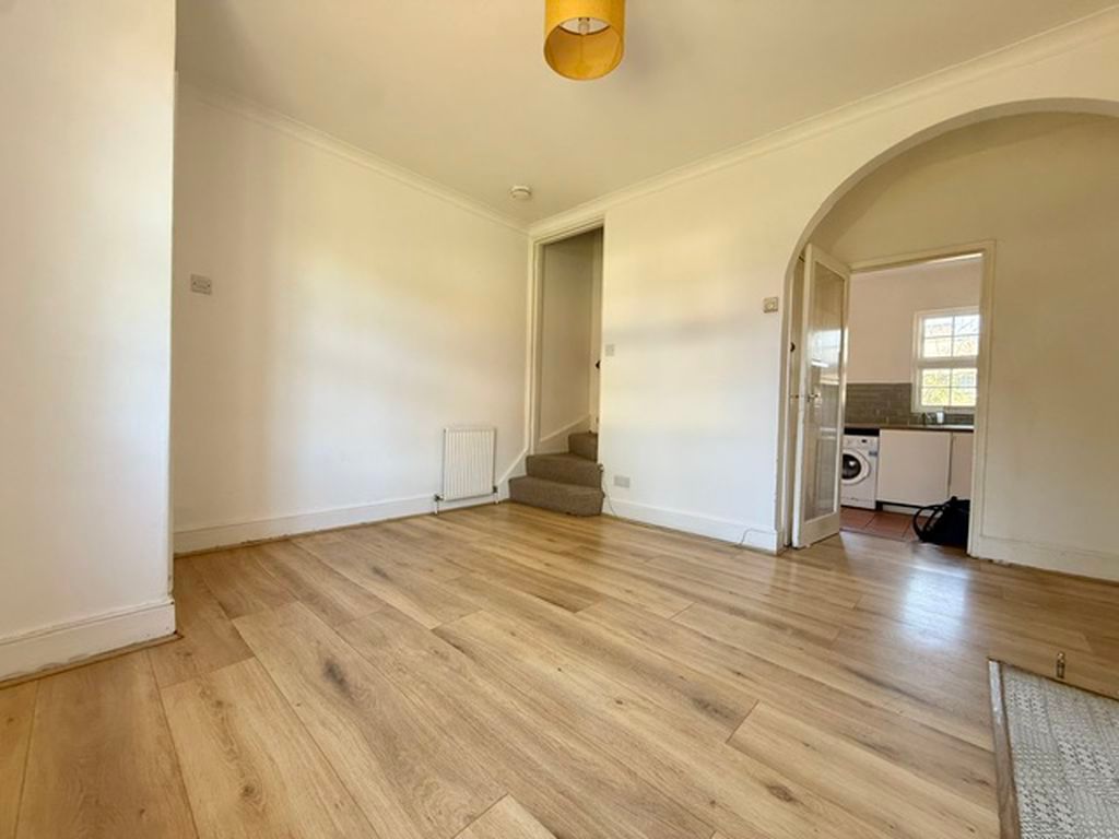 Property photo 2 of 12 Photo 8