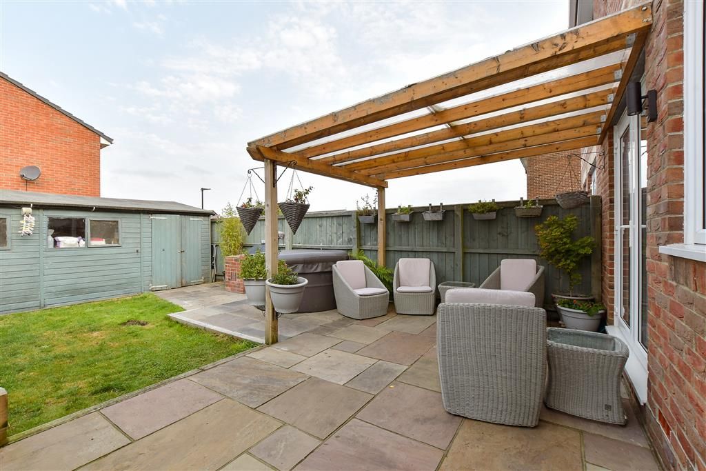 Property photo 2 of 9 Patio / Decking
