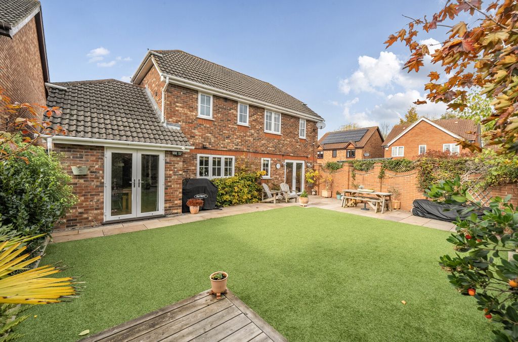 Property photo 2 of 25 1373597-5-68Ff6Da...