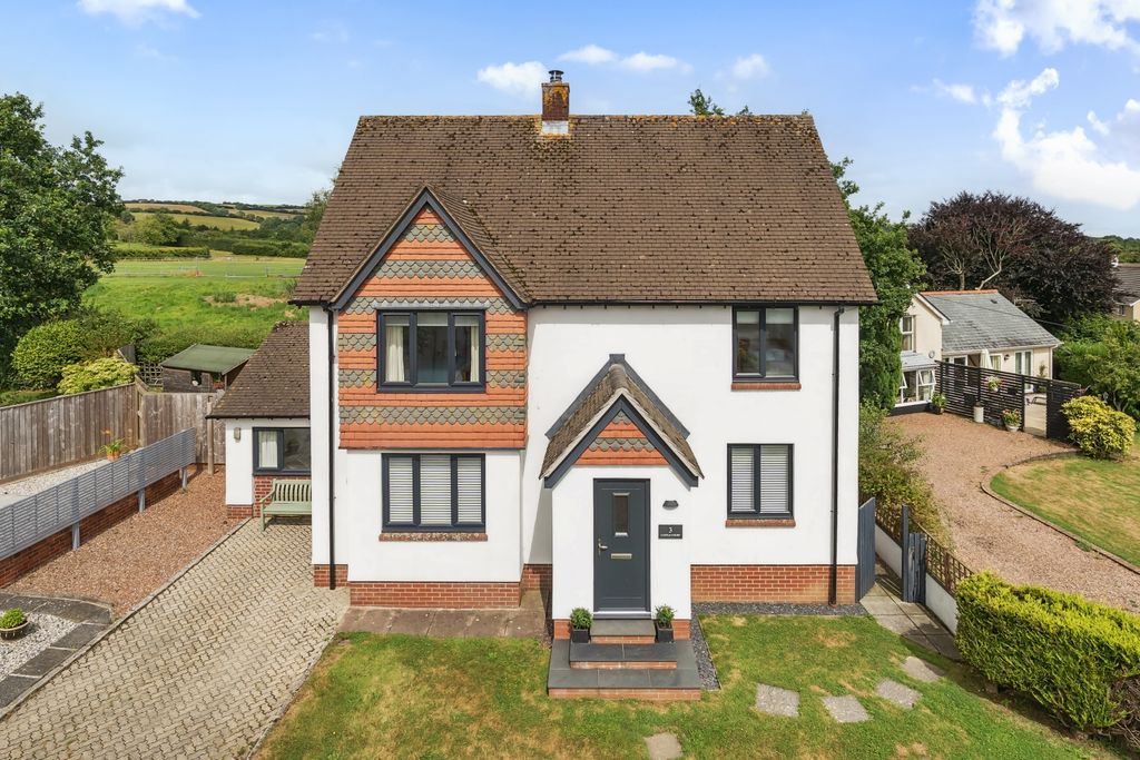 Property photo 1 of 21 1325393-1-68791254Aca04-Arw