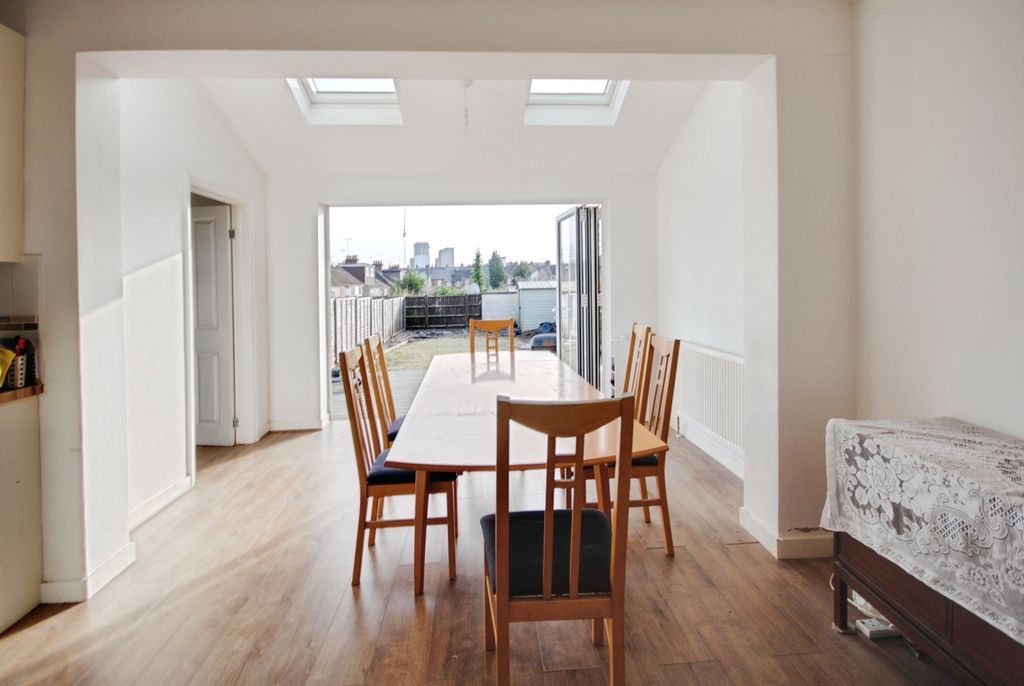 Property photo 3 of 14 Pbox-Img.Jpg