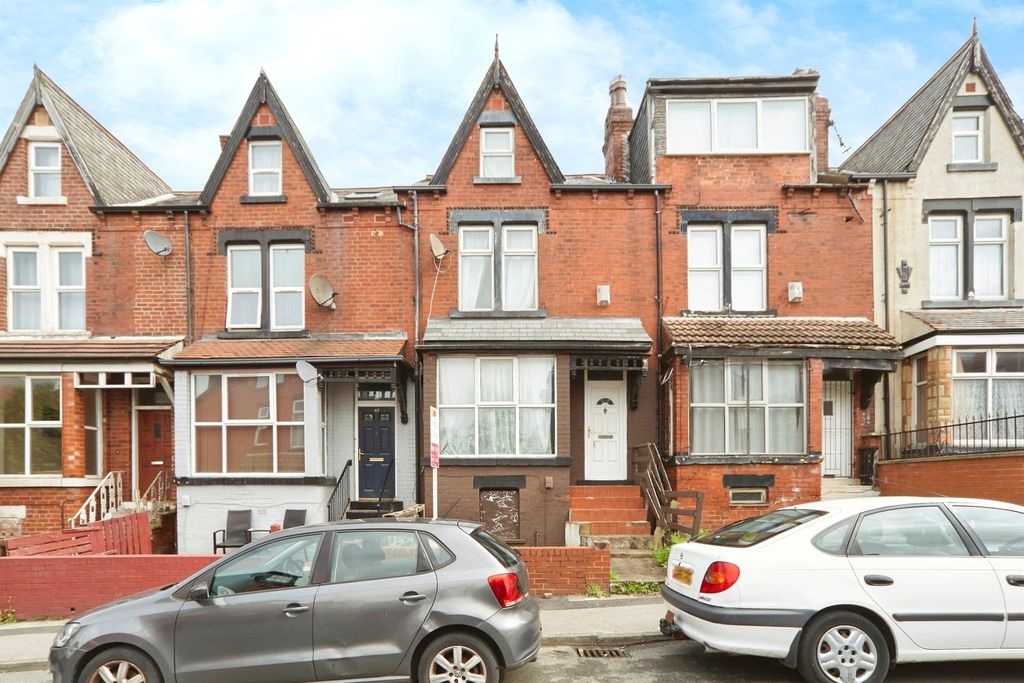 Property photo 1 of 12