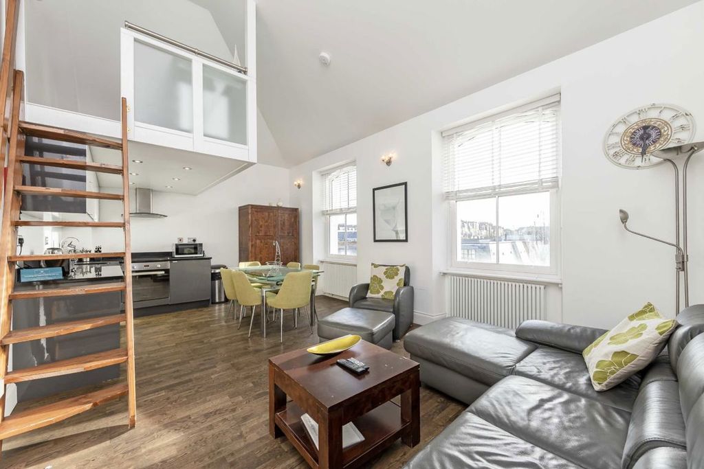 Property photo 2 of 6