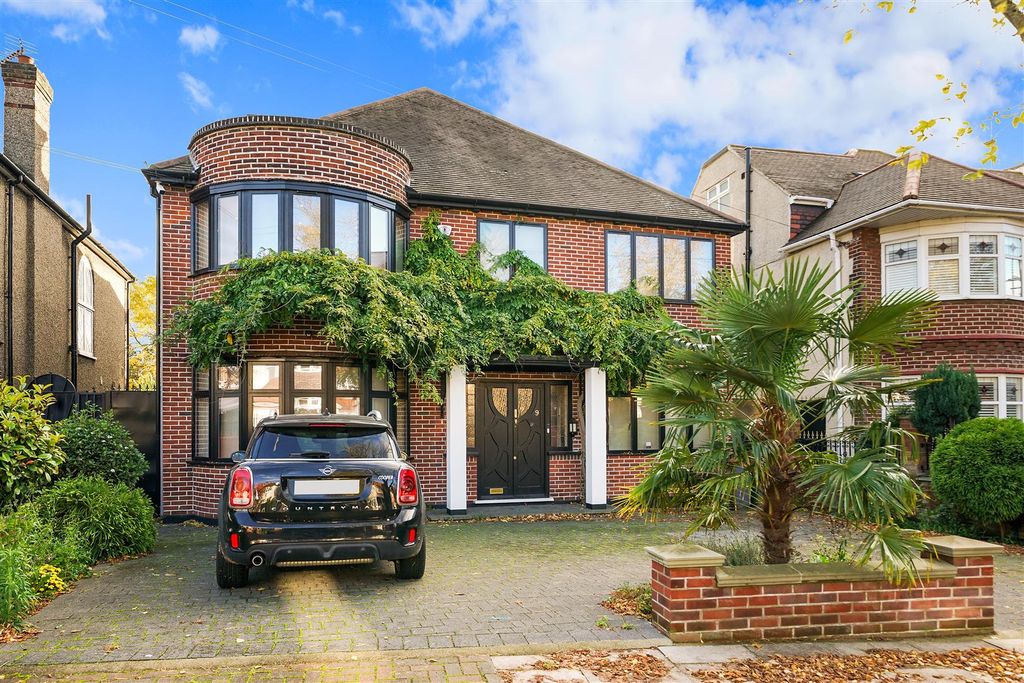 Property photo 1 of 14