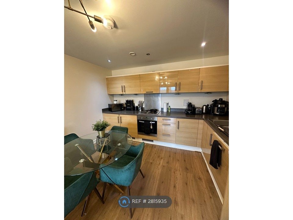 Property photo 2 of 7 Kitchen