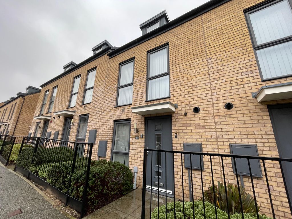 Property photo 1 of 15 Cover