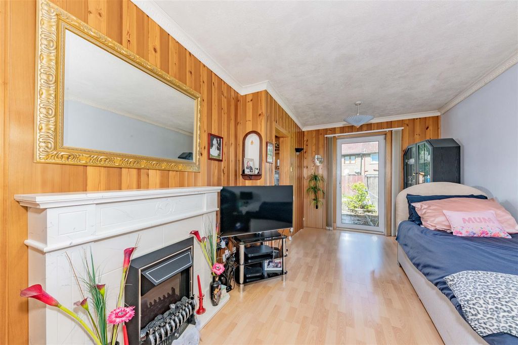 Property photo 3 of 12 228 Balunie Drive Dundee-6.Jpg