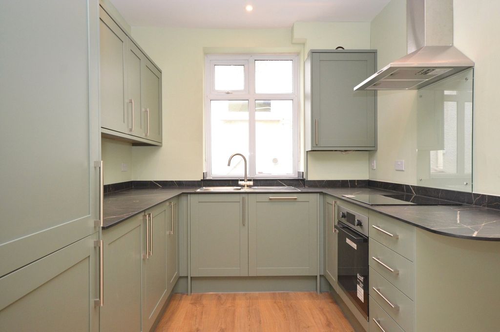 Property photo 3 of 12 Picture No. 04