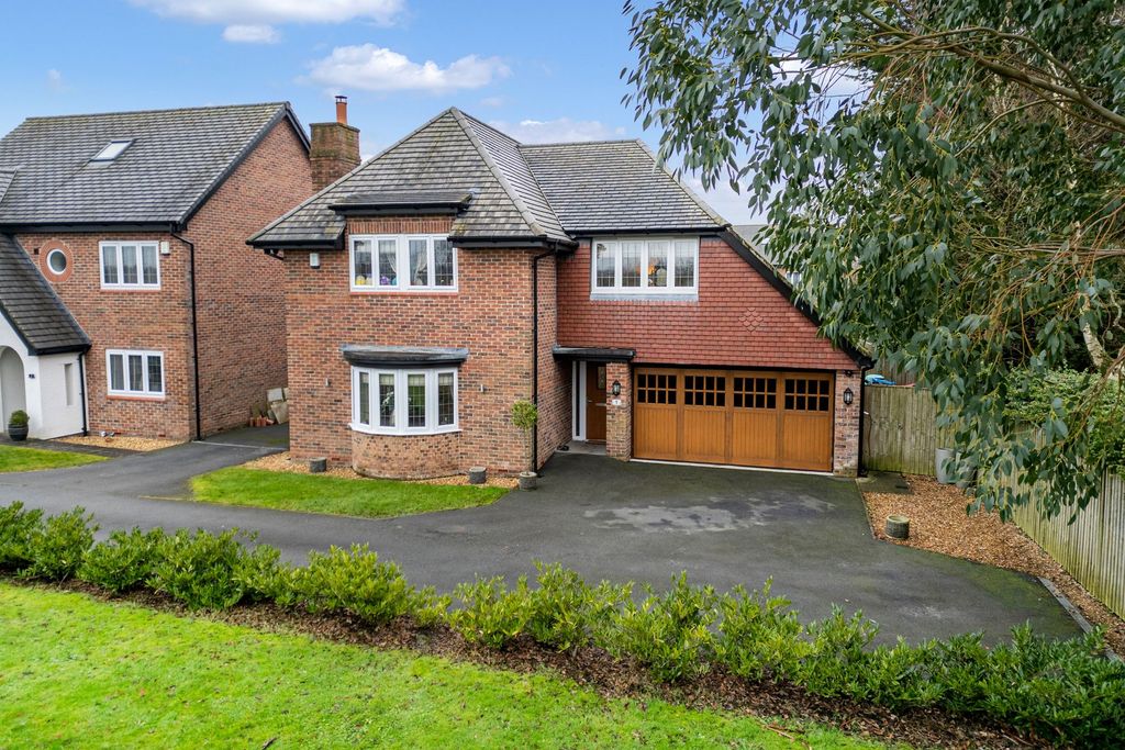 Property photo 1 of 42