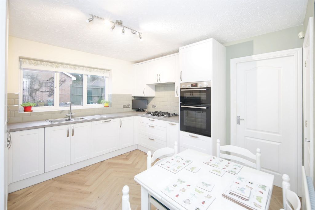 Property photo 3 of 21