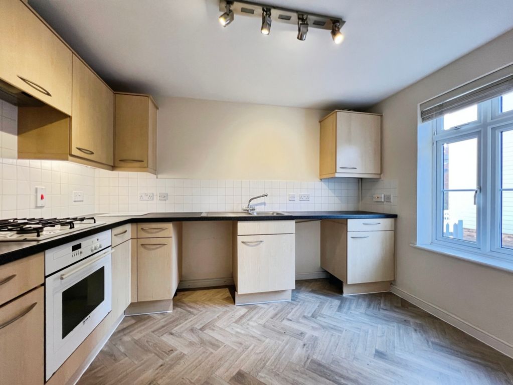 Property photo 3 of 18 Pbox-Img.Jpeg