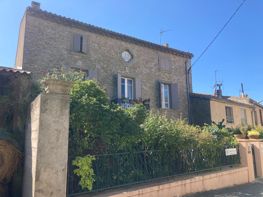 Property photo 2 of 31