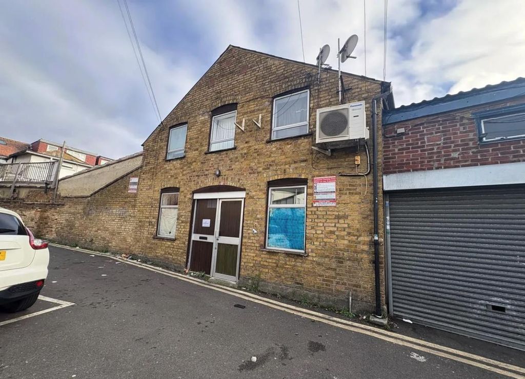 Property photo 1 of 15 Screenshot 2025-11-26 At 11.52.22?Am.Png