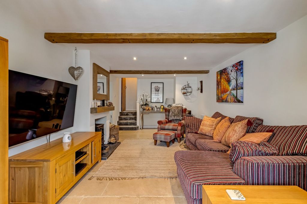 Property photo 3 of 27 Picture No. 13