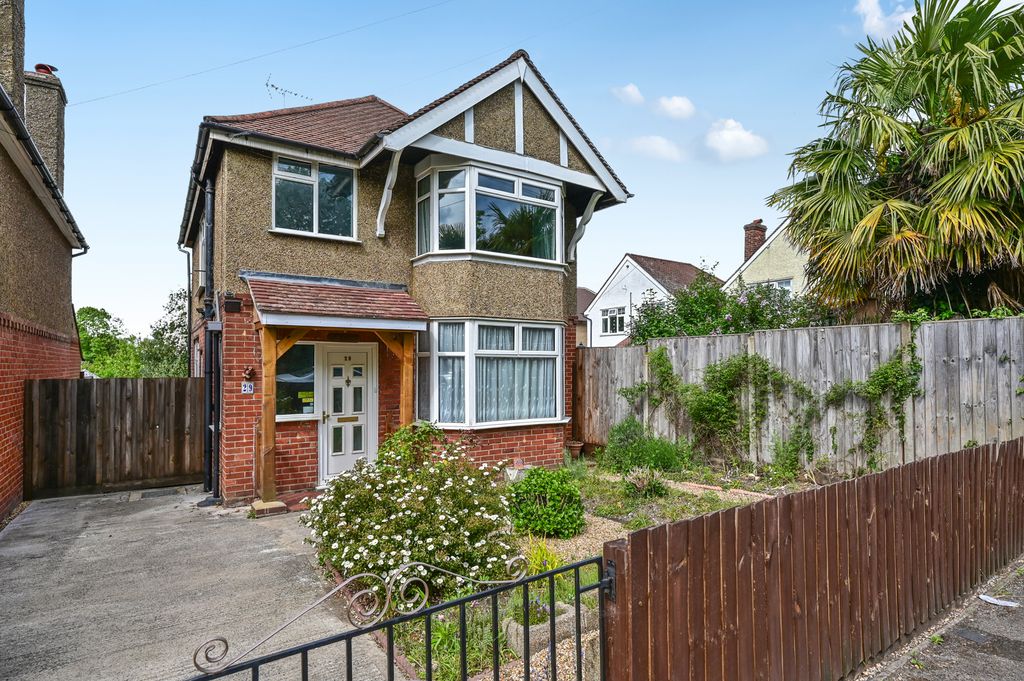 Property photo 1 of 10 Front