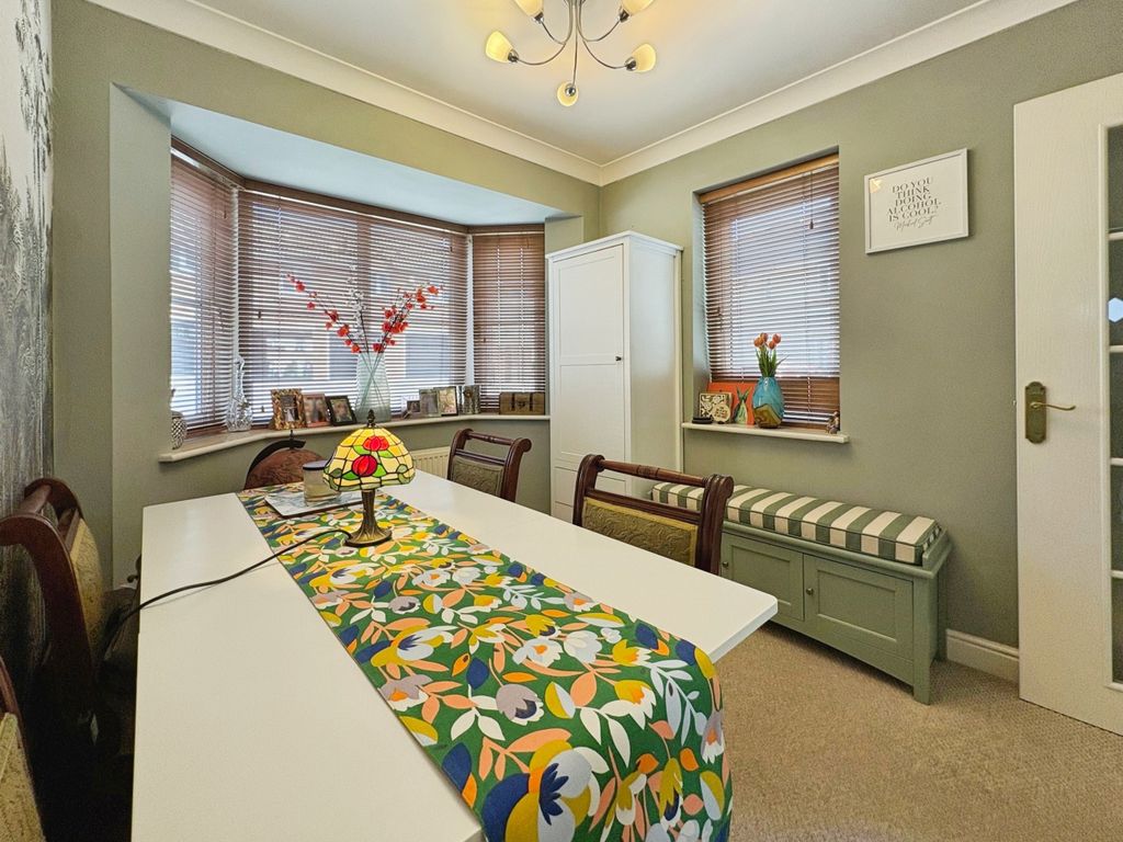 Property photo 3 of 20 Dining Room