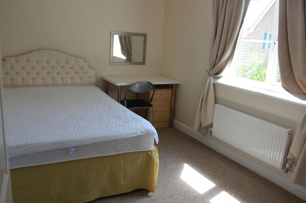 Property photo 3 of 10 706A9d9A3981ee2Be0155De6Aef95E15