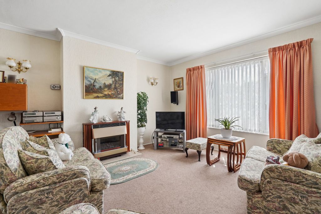 Property photo 2 of 13