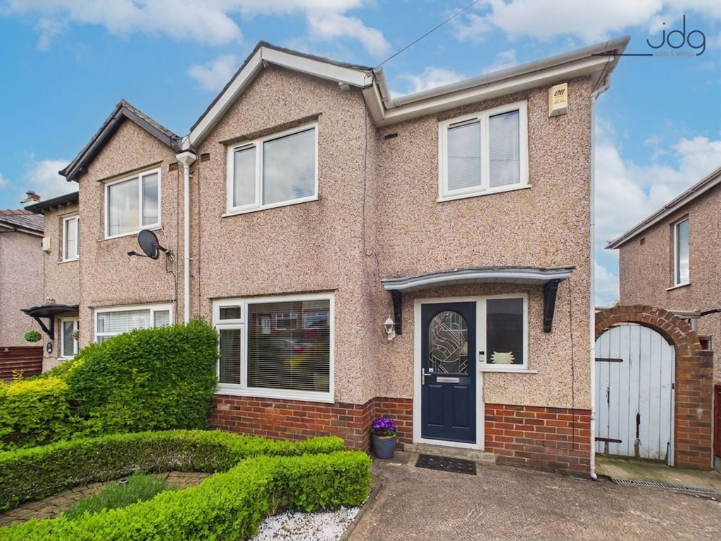 Property photo 1 of 15 Welcome To Wensley Drive, An Extended Family Home