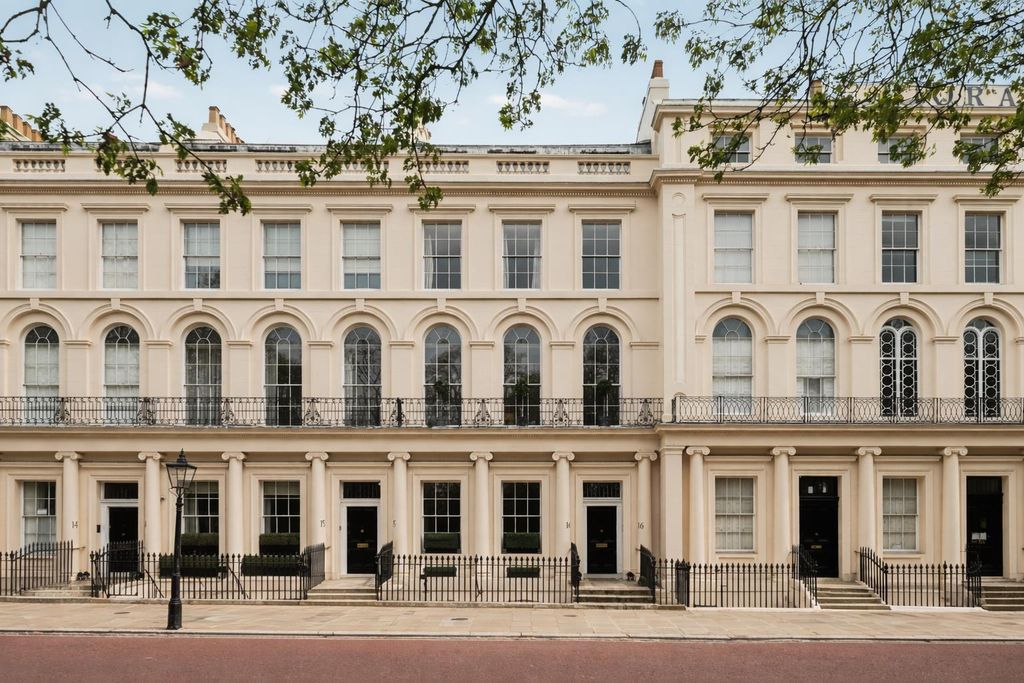 Property photo 1 of 11 Front Exterior.Png