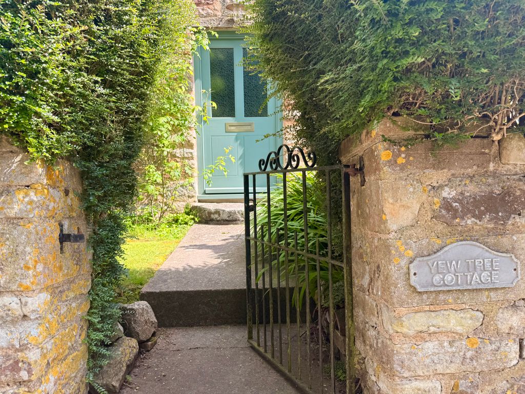 Property photo 2 of 21 Front Gate