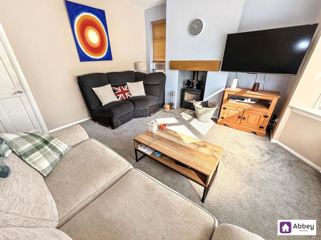Property photo 3 of 15 Lounge