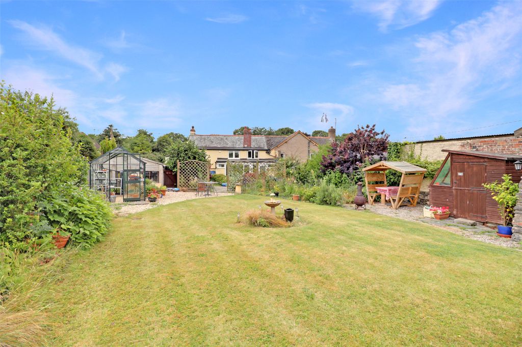 Property photo 2 of 17 Picture No. 04