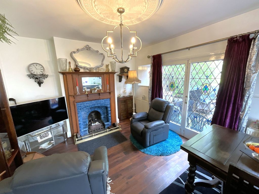 Property photo 3 of 19