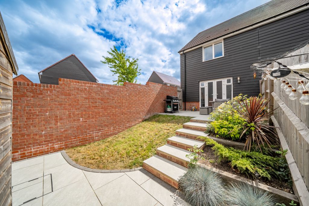 Property photo 2 of 24