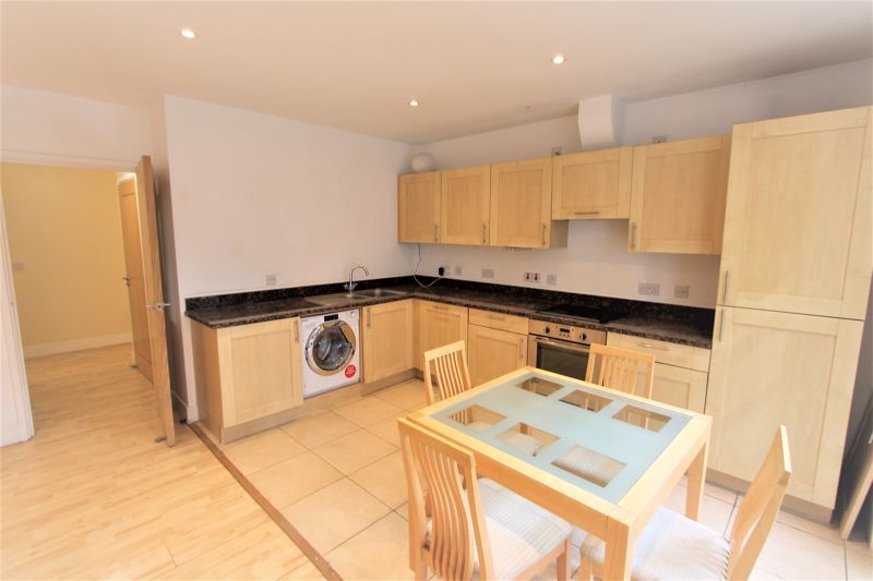 Property photo 3 of 9 Photo 4