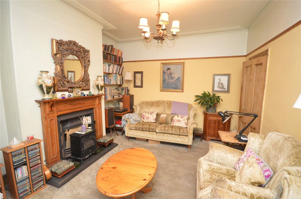 Property photo 3 of 14 Picture 3