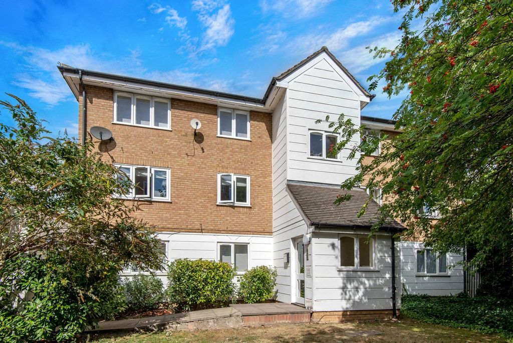 Property photo 1 of 7 External