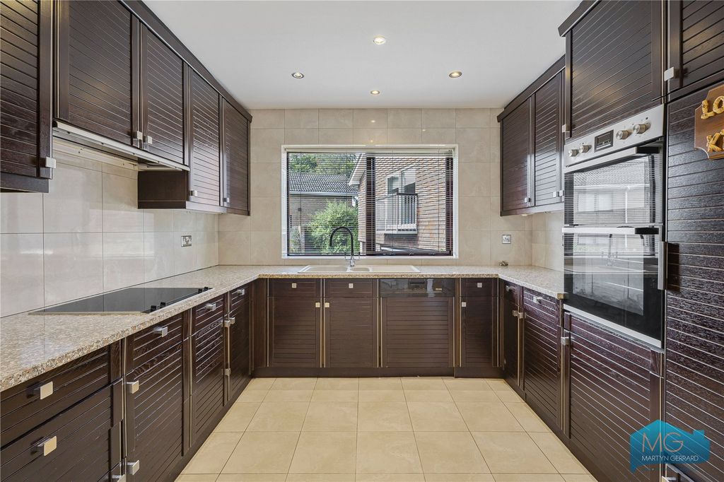 Property photo 2 of 23 Picture No. 06