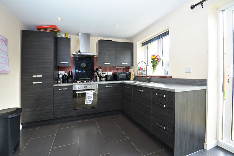 Property photo 2 of 10 Photo 9